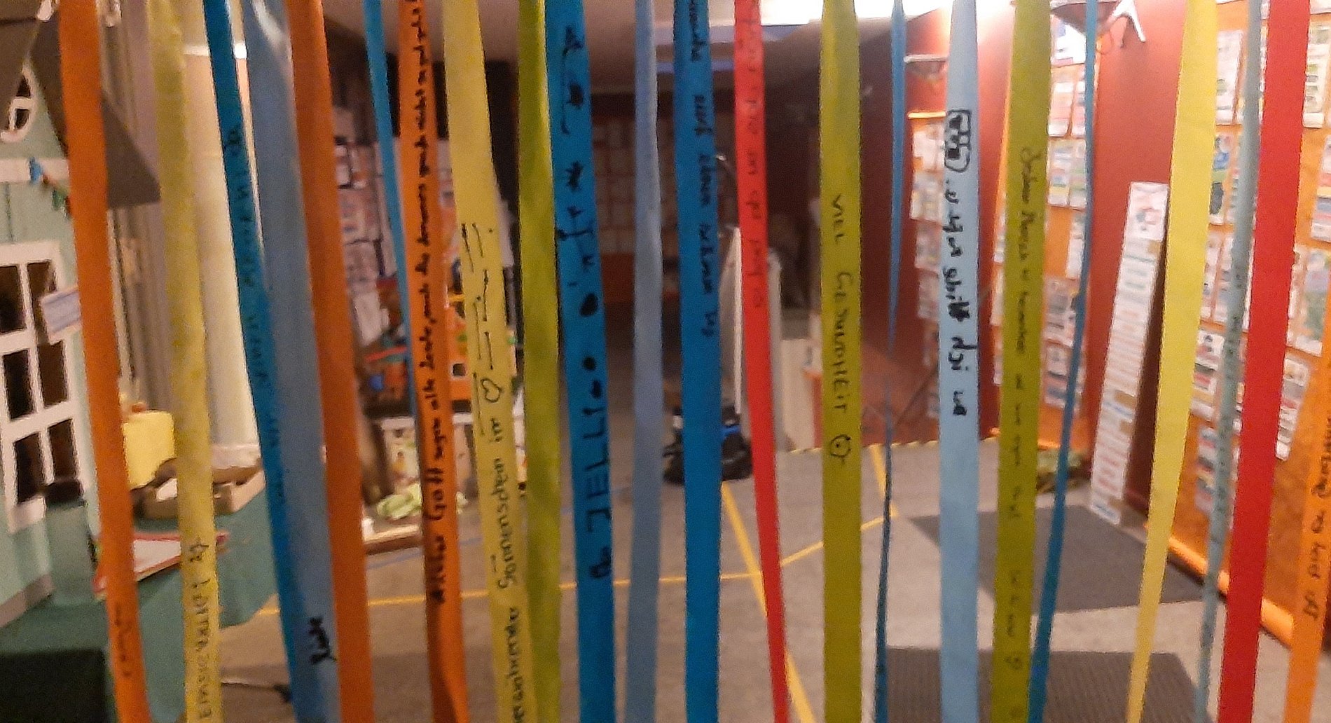 Eingang durch den Segensvorhang